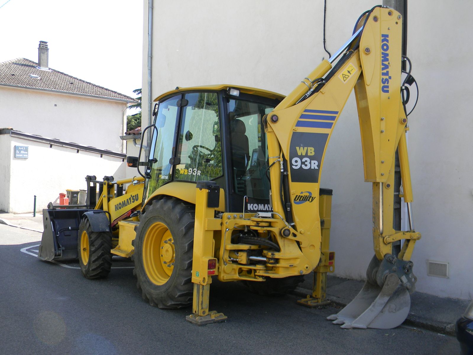 KOMATSU WB 140 PS-2 pompa wody